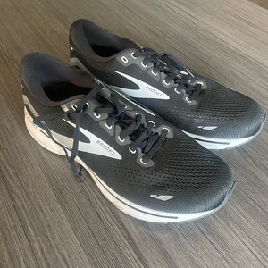 Brooks ghost 15 running shoes